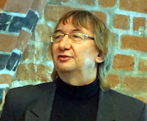 Dr. Bernd Kasten